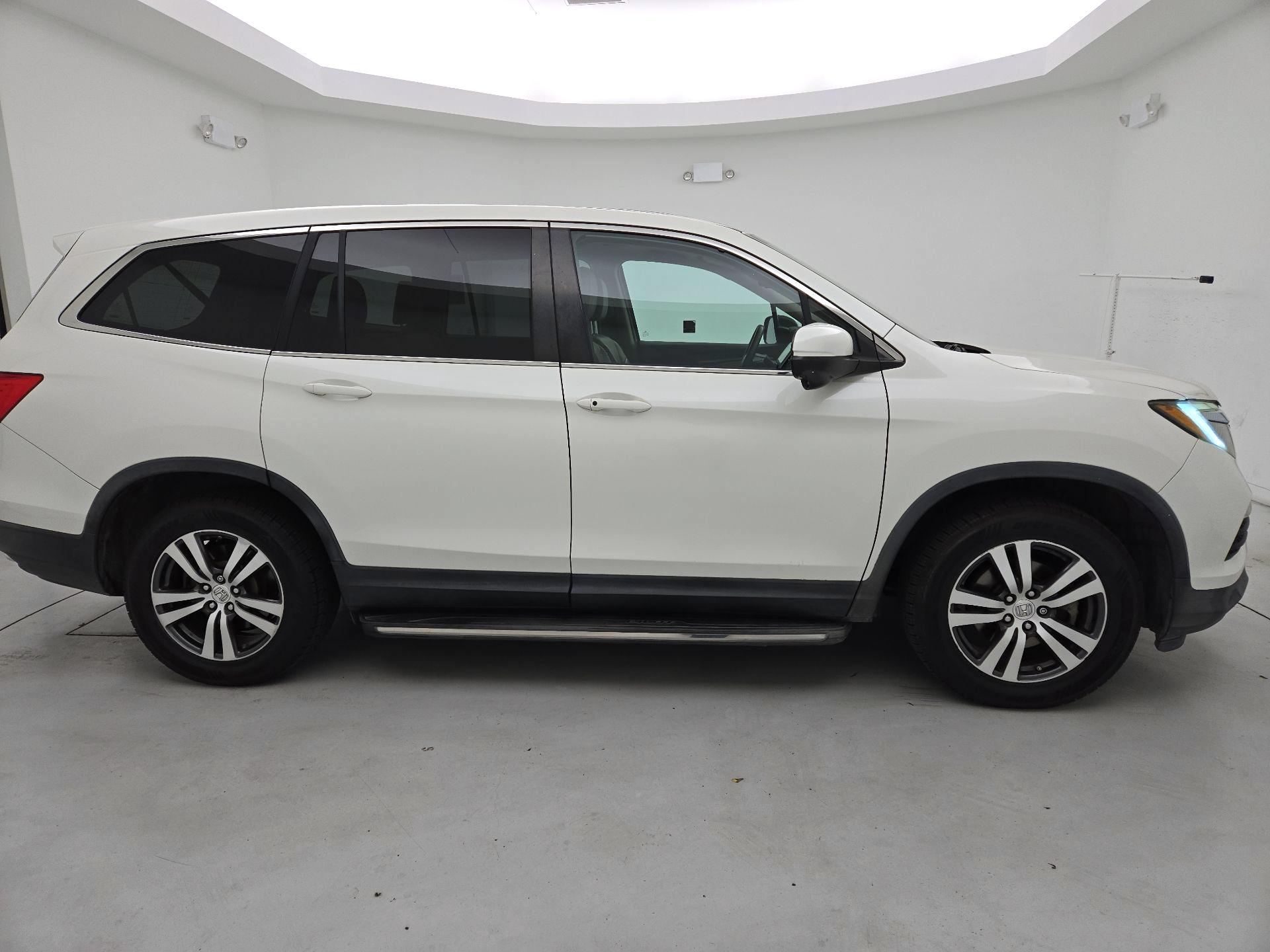 Thumbnail: 2016 Honda Pilot - 4