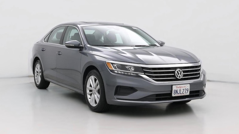 2020 Volkswagen Passat SE Hero Image