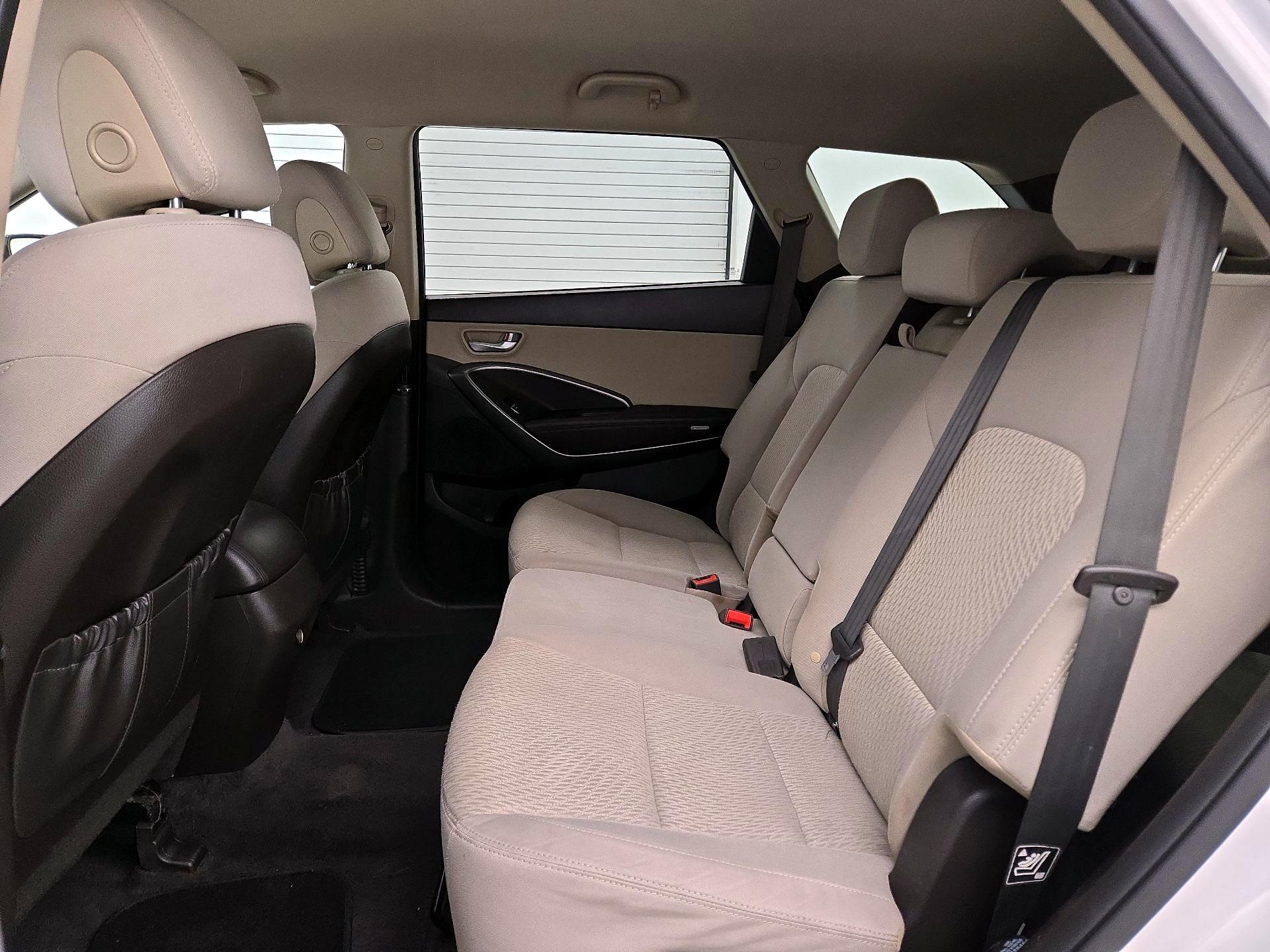 Thumbnail: 2019 Hyundai Santa Fe - 19