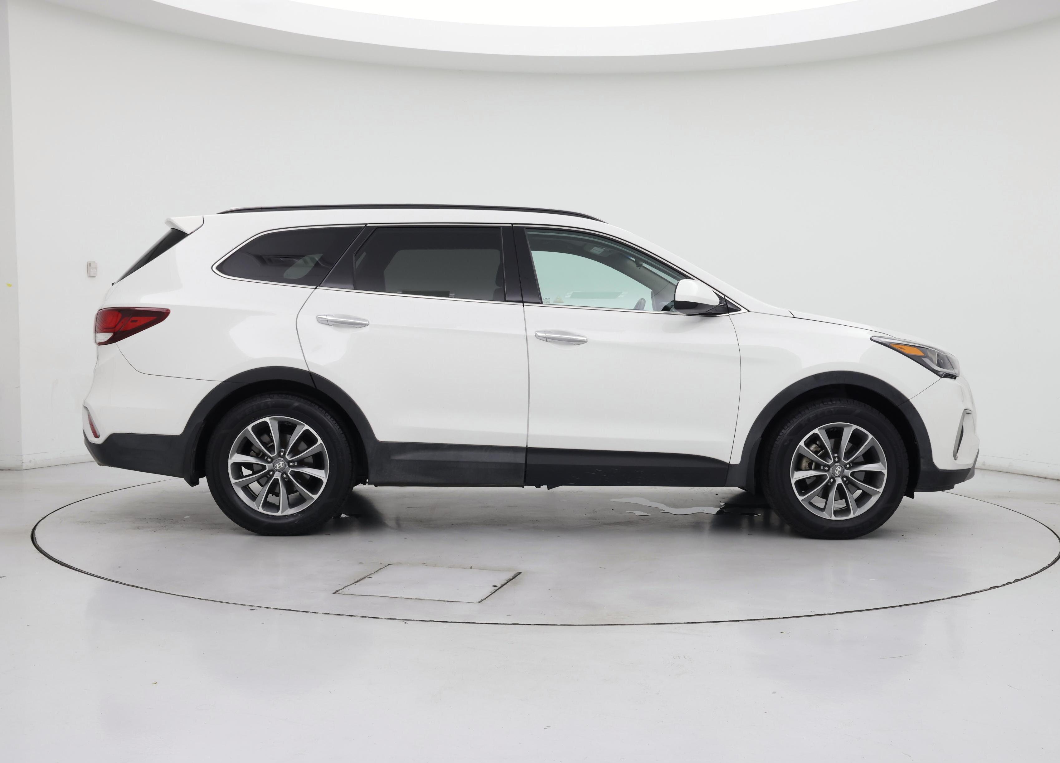 Thumbnail: 2019 Hyundai Santa Fe - 7