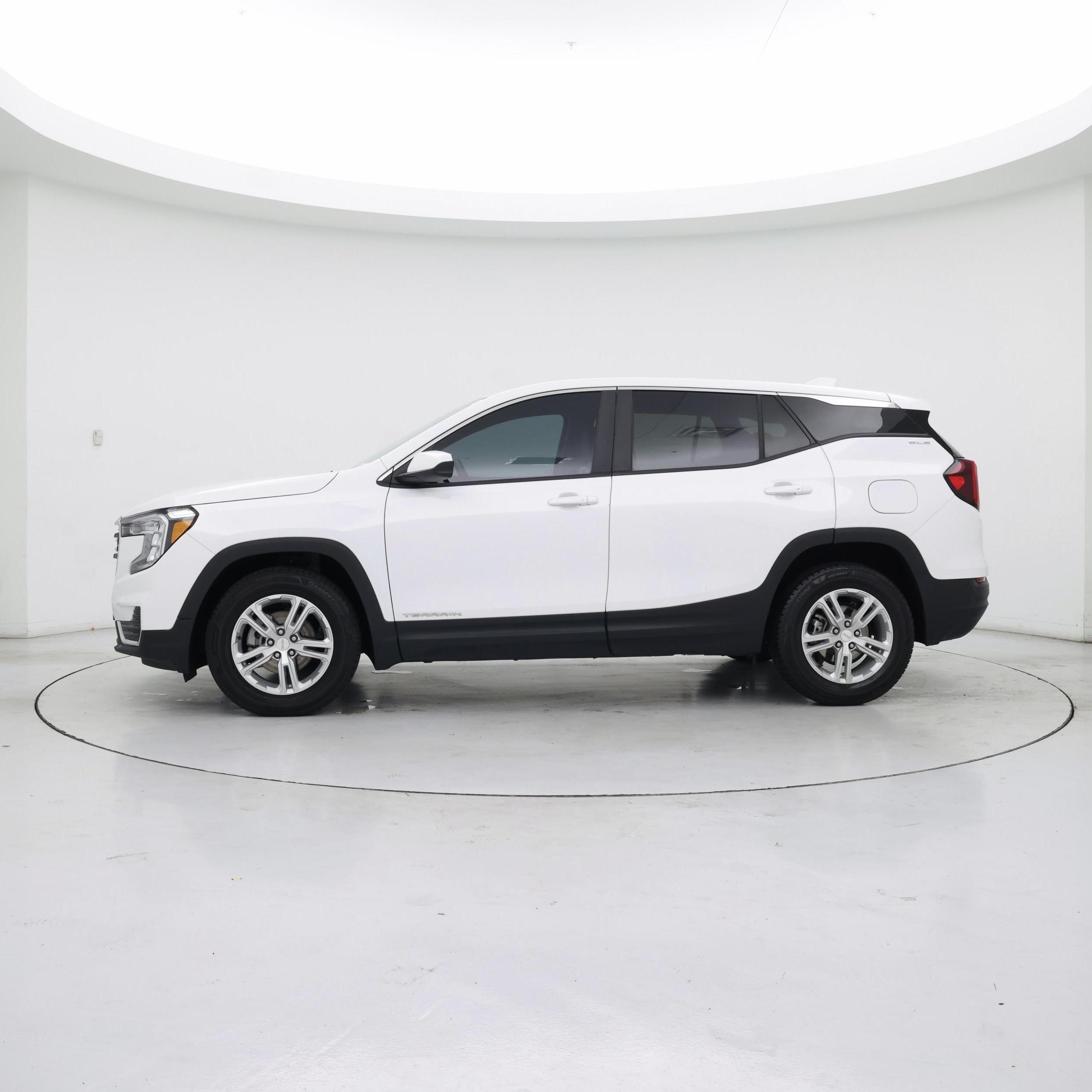 Thumbnail: 2022 GMC Terrain - 3