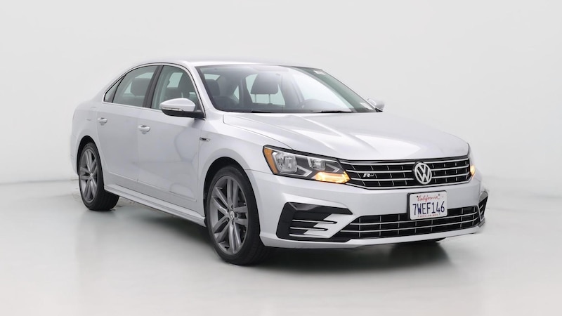 2017 Volkswagen Passat R-Line Hero Image