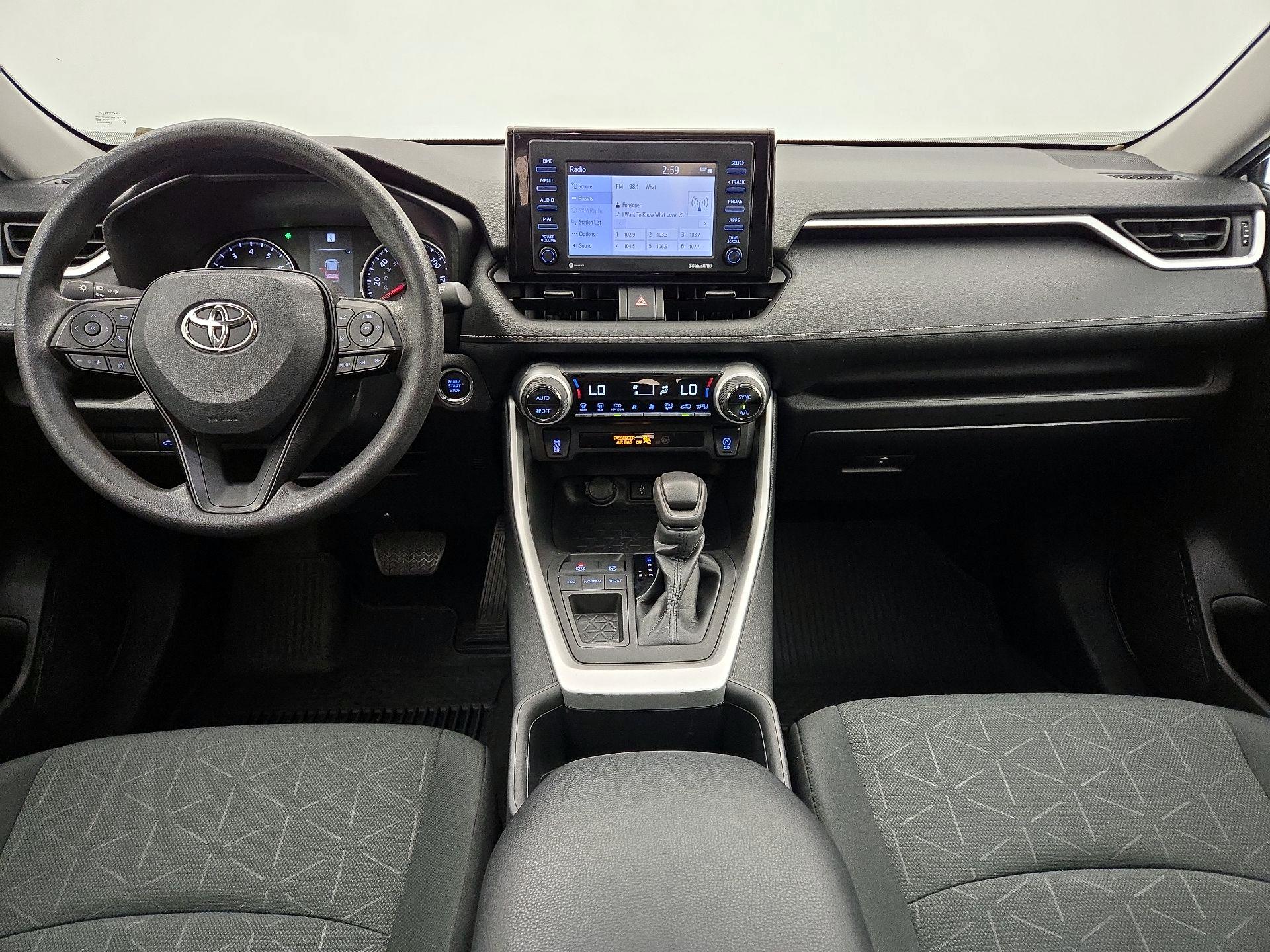 Thumbnail: 2022 Toyota RAV4 - 9
