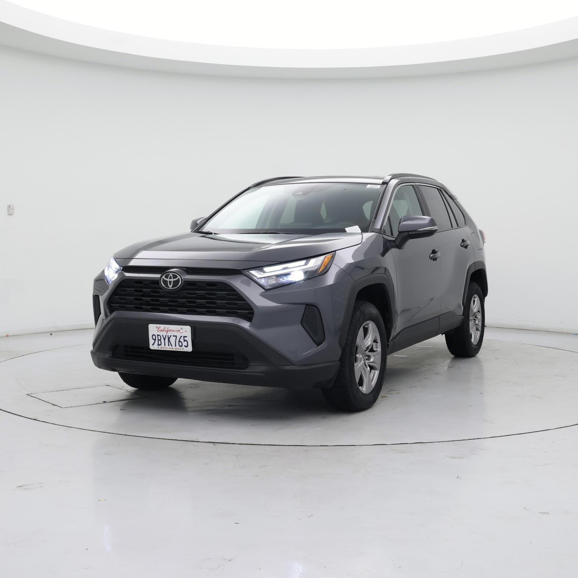 Thumbnail: 2022 Toyota RAV4 - 4