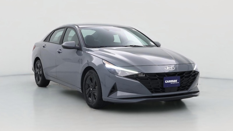 2022 Hyundai Elantra SEL Hero Image
