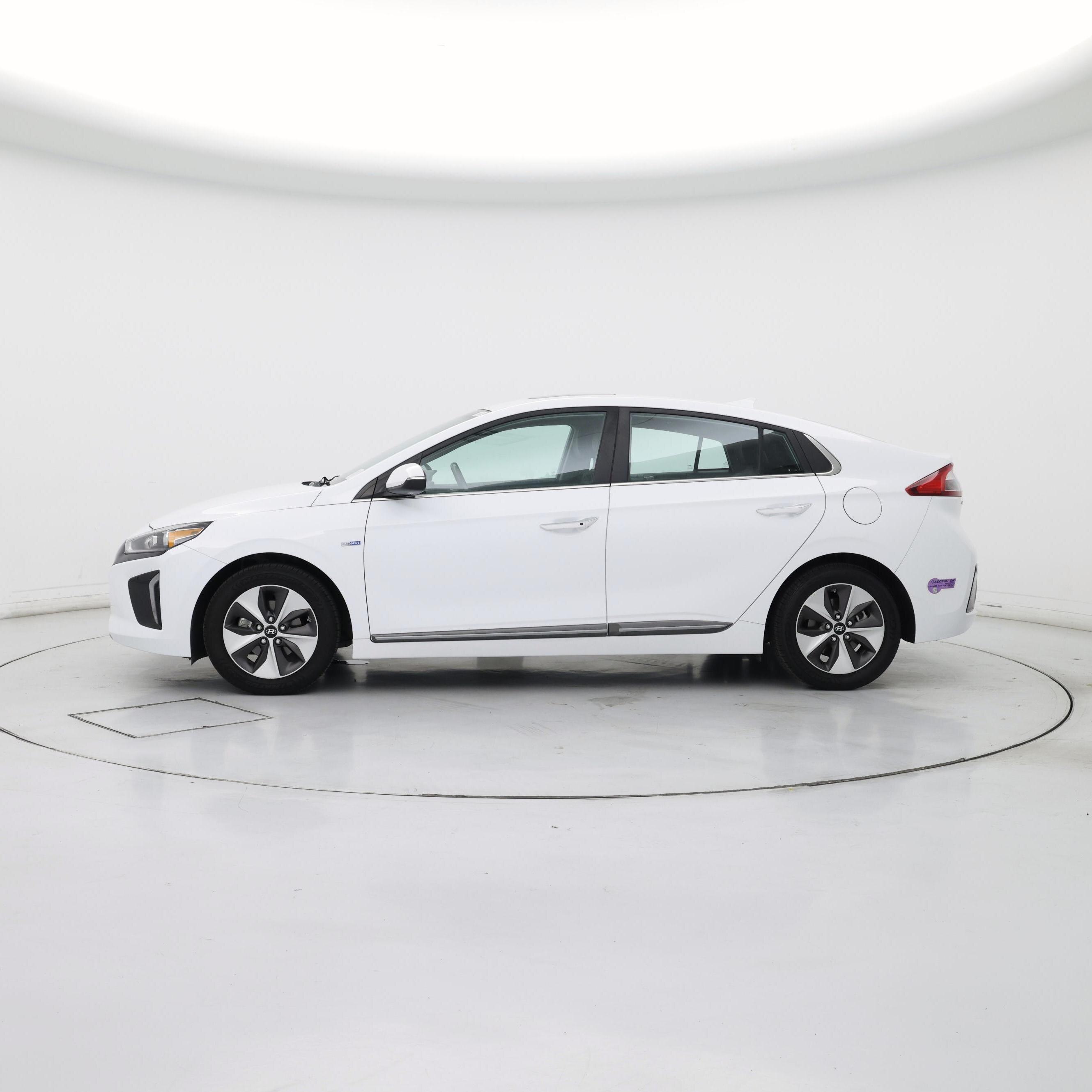 Thumbnail: 2019 Hyundai Ioniq - 3