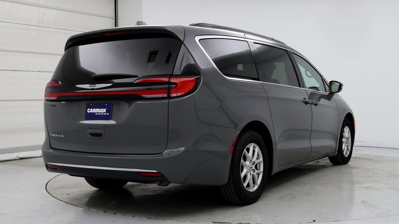 2022 Chrysler Pacifica Touring L 8