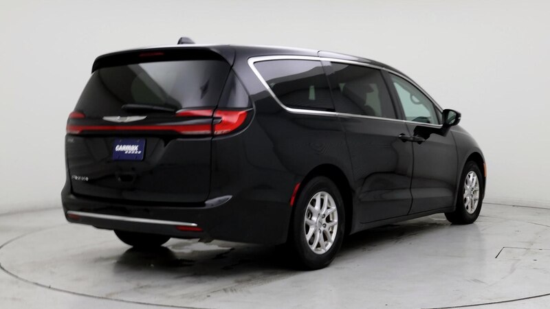 2023 Chrysler Pacifica Touring L 8