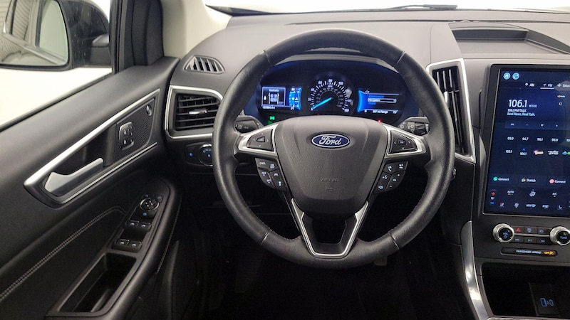 2022 Ford Edge Titanium 10