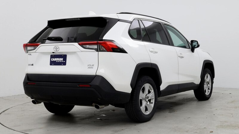 2021 Toyota RAV4 XLE 8