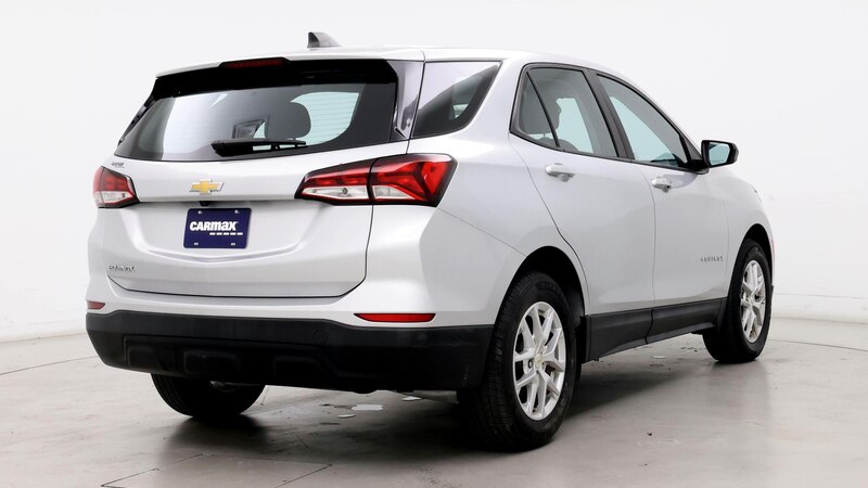 2022 Chevrolet Equinox LS 8