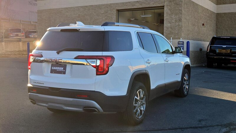 2023 GMC Acadia SLT 5