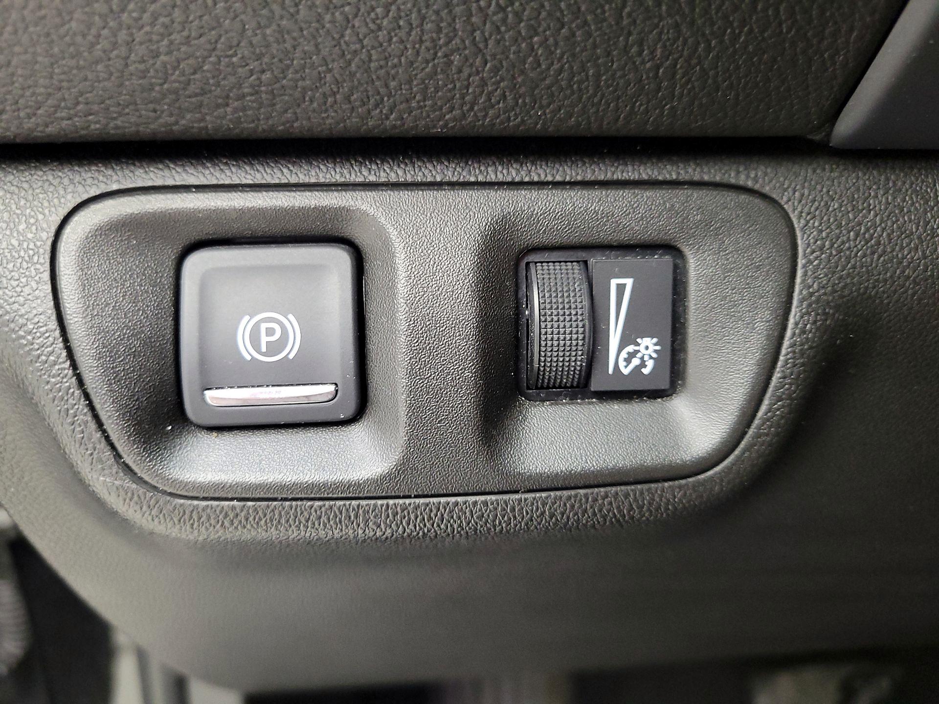 Thumbnail: 2023 GMC Acadia - 13