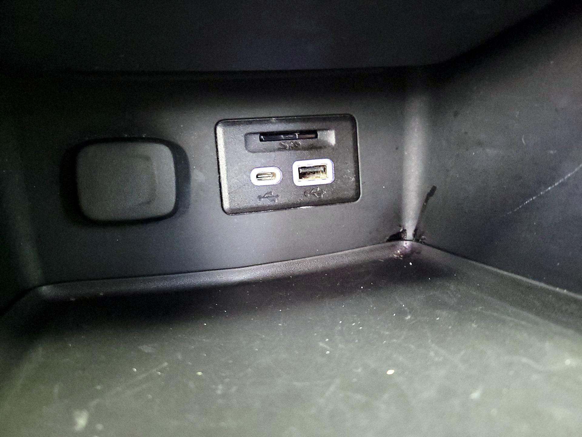 Thumbnail: 2023 GMC Acadia - 19