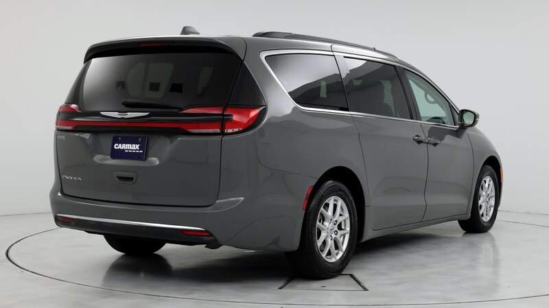 2022 Chrysler Pacifica Touring L 8