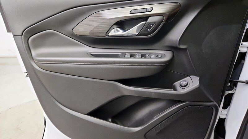 2023 GMC Terrain SLT 12