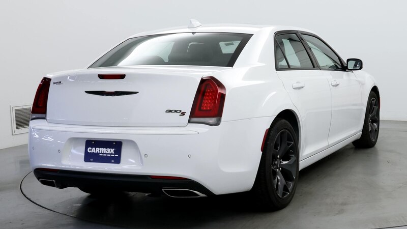 2022 Chrysler 300 S 8