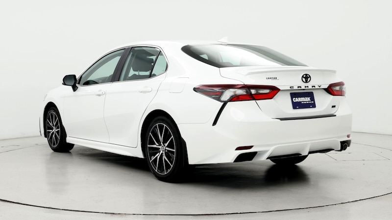 2023 Toyota Camry SE 2