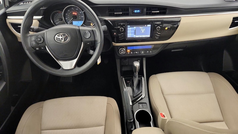 2015 Toyota Corolla LE 9