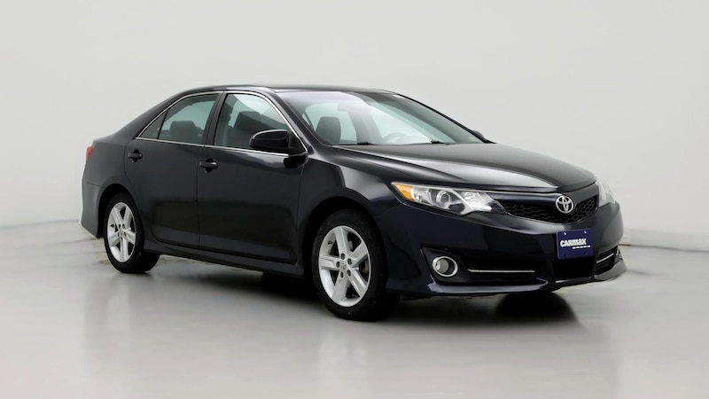 2014 Toyota Camry SE Hero Image