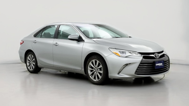 2016 Toyota Camry XLE Hero Image