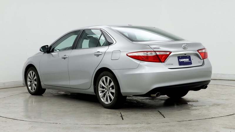 2016 Toyota Camry XLE 2