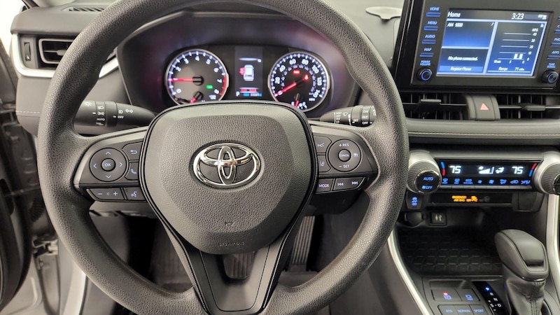 2019 Toyota RAV4 XLE 10