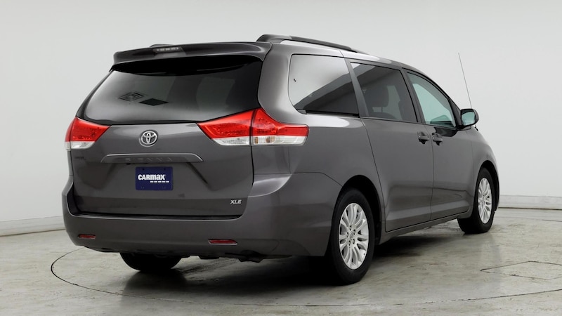 2013 Toyota Sienna XLE 8