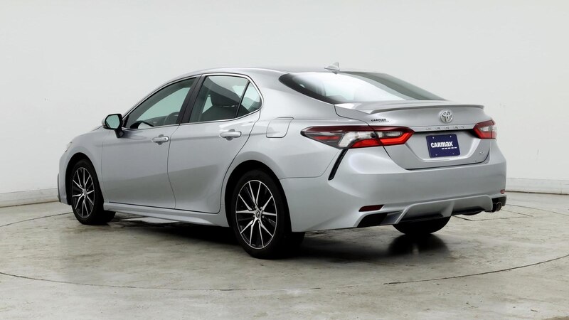 2023 Toyota Camry SE 2