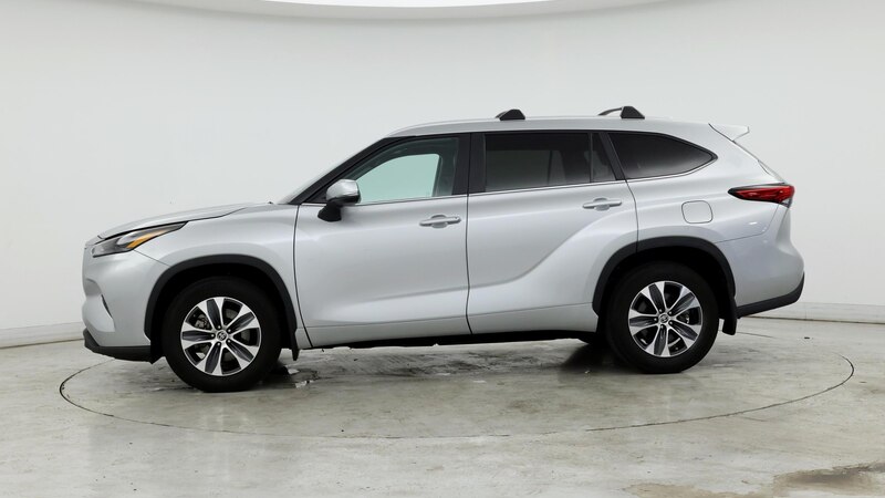 2023 Toyota Highlander XLE 3