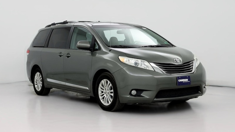 2013 Toyota Sienna XLE Hero Image