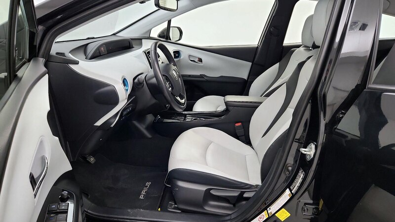2019 Toyota Prius XLE 11