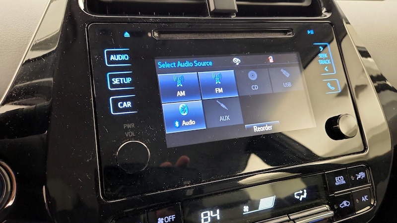 2019 Toyota Prius XLE 15