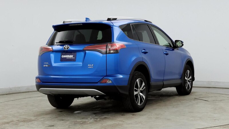 2016 Toyota RAV4 XLE 8