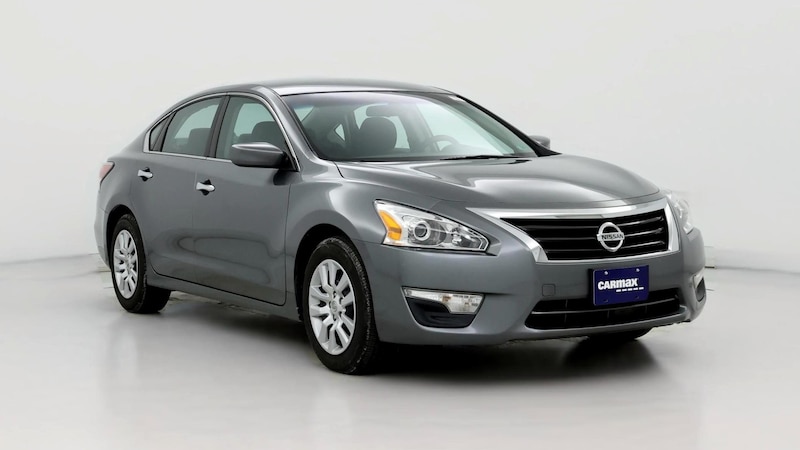 2015 Nissan Altima S Hero Image