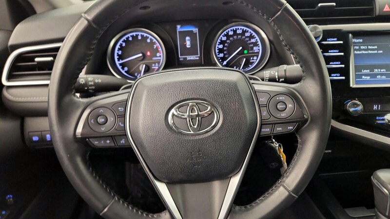 2018 Toyota Camry SE 10