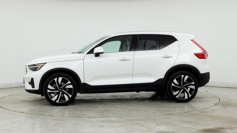 2023 Volvo XC40 B4 Plus 3