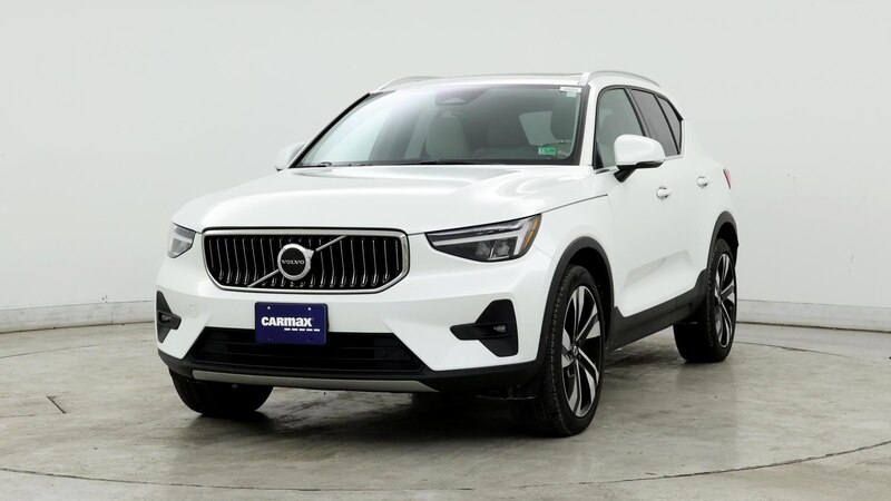 2023 Volvo XC40 B4 Plus 4