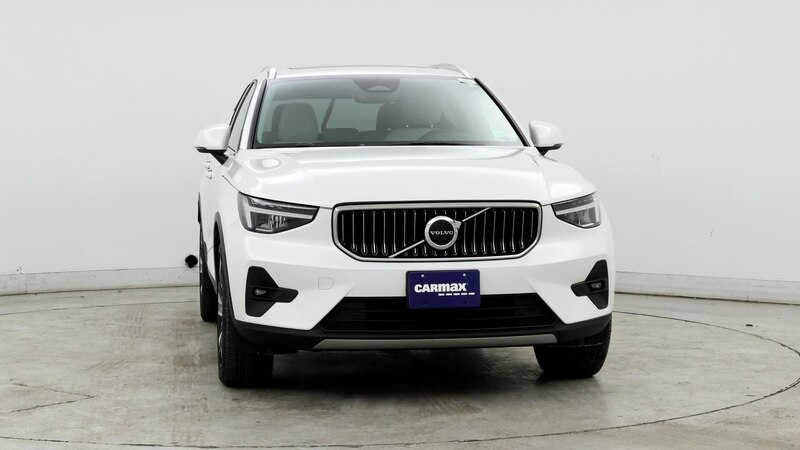 2023 Volvo XC40 B4 Plus 5