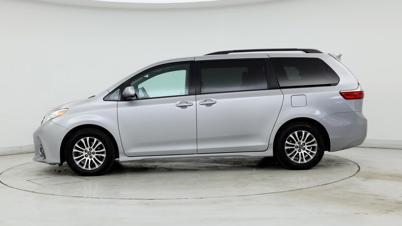 2018 Toyota Sienna XLE 3