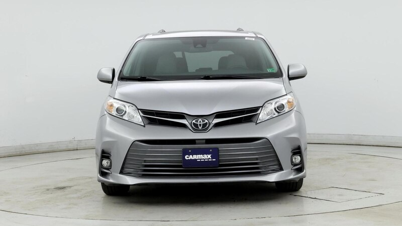 2018 Toyota Sienna XLE 5