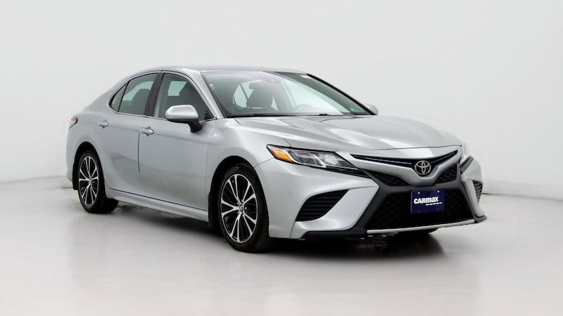 2019 Toyota Camry SE Hero Image