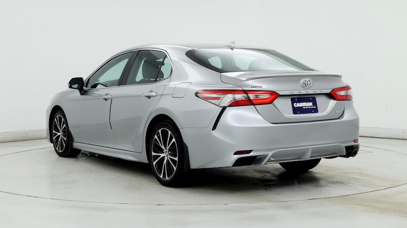 2019 Toyota Camry SE 2