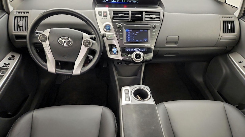 2013 Toyota Prius v Five 9