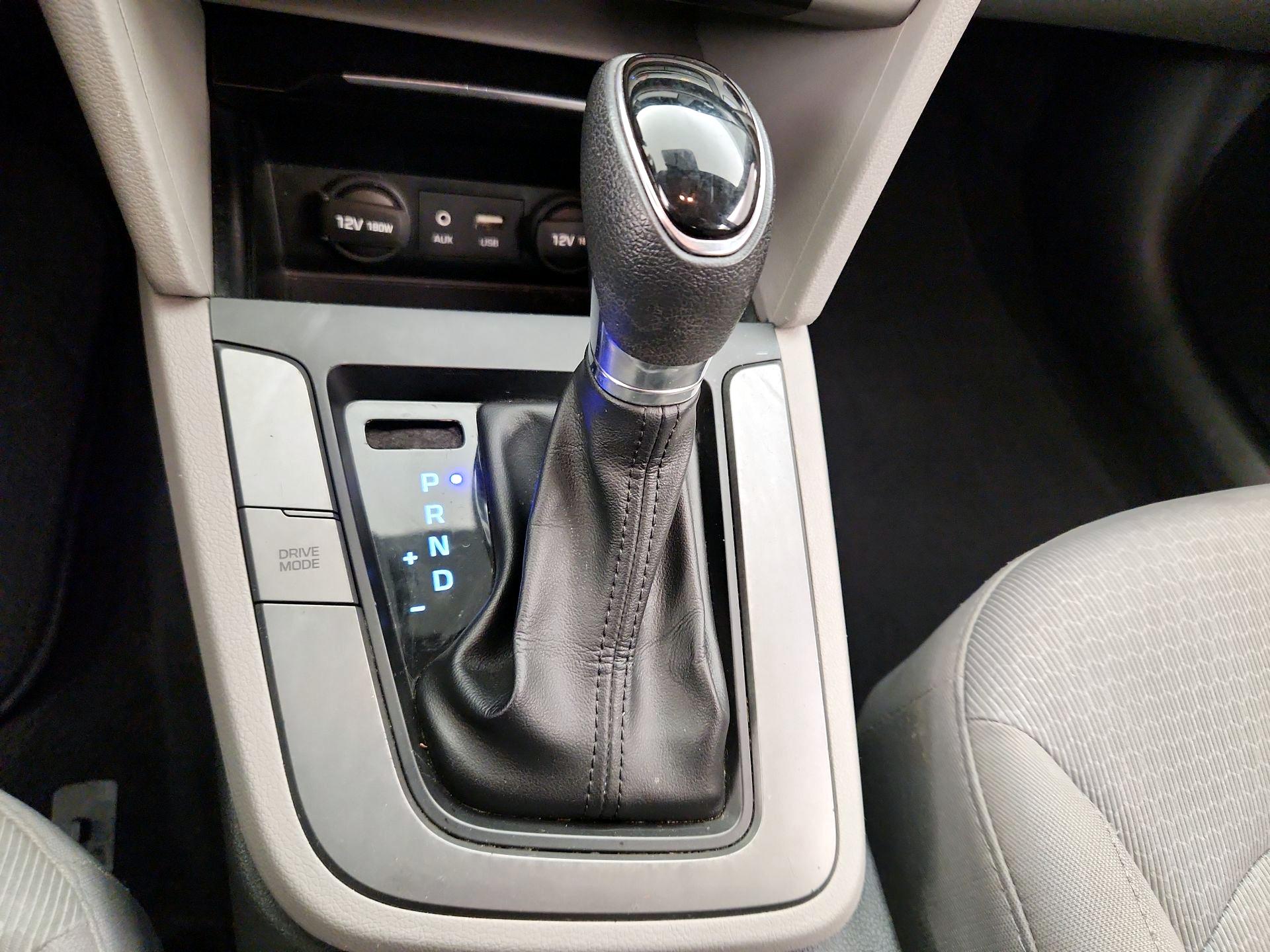 Thumbnail: 2017 Hyundai Elantra - 17