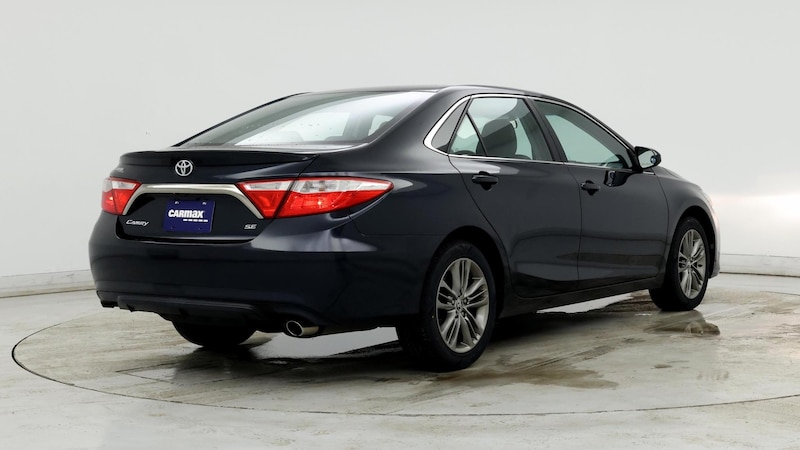 2016 Toyota Camry SE 8