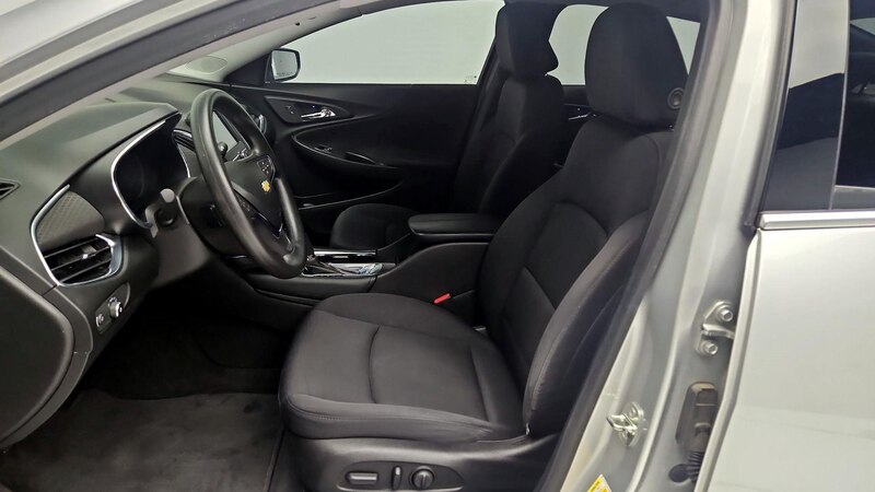 2016 Chevrolet Malibu LT 11