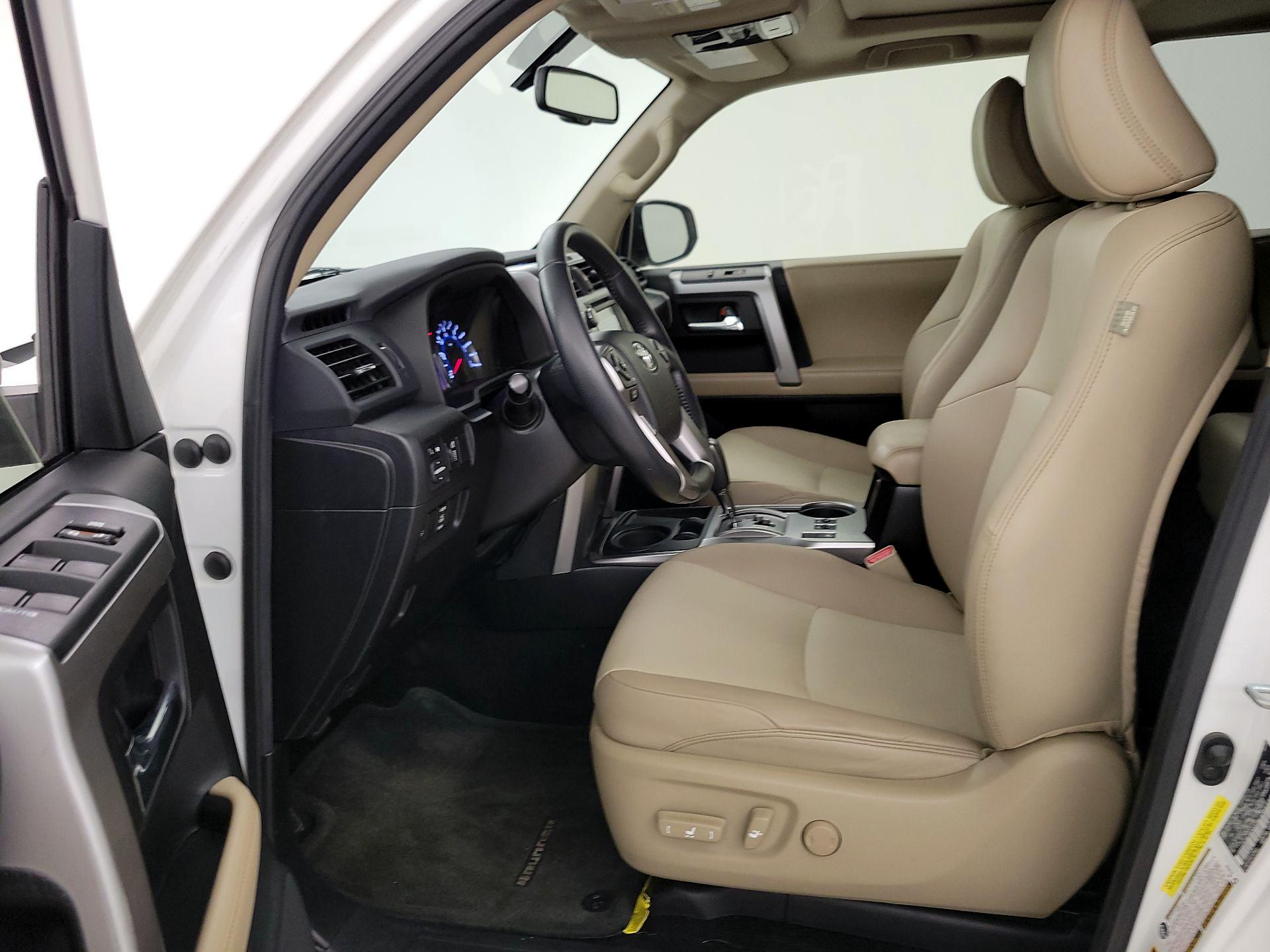 Thumbnail: 2016 Toyota 4Runner - 11