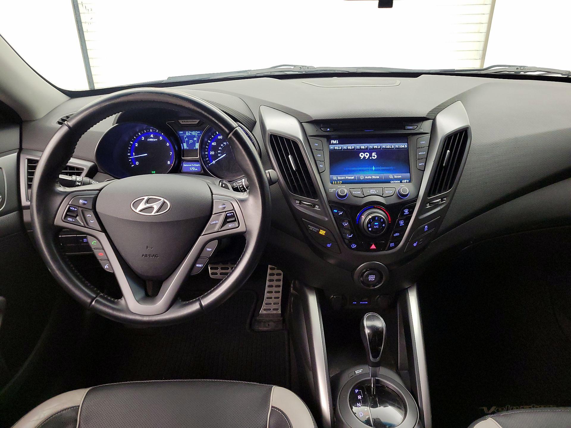 Thumbnail: 2015 Hyundai Veloster - 9
