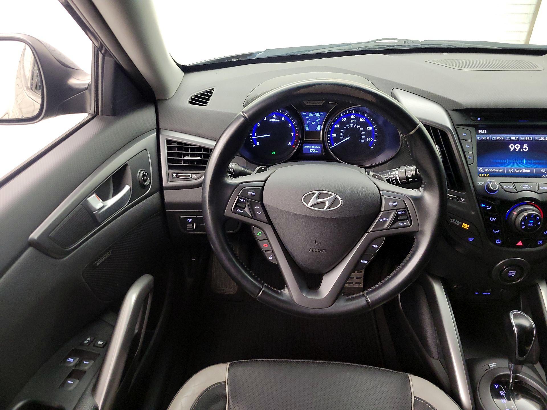 Thumbnail: 2015 Hyundai Veloster - 10